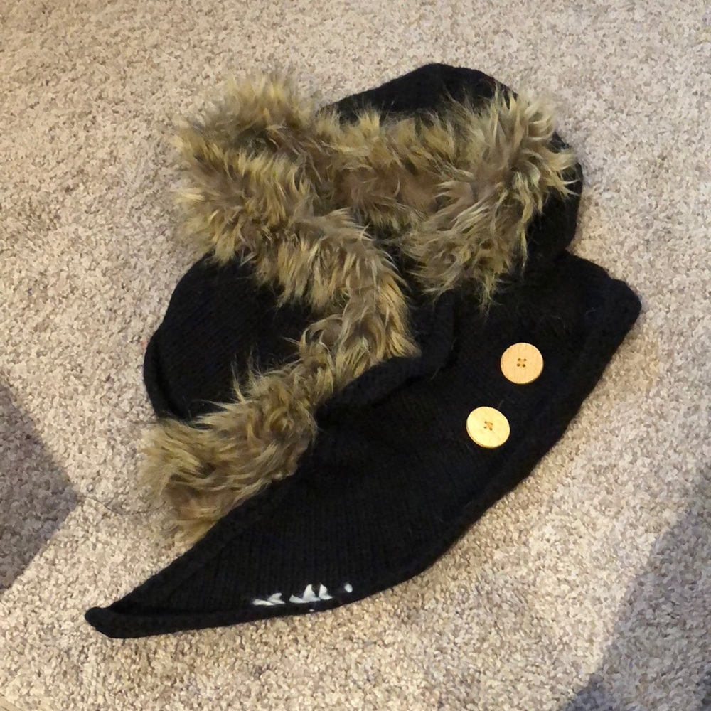Faux fur hood
